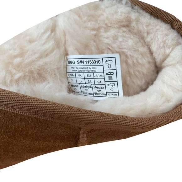 UGG Suede Platform Boots - Picture 4 of 4